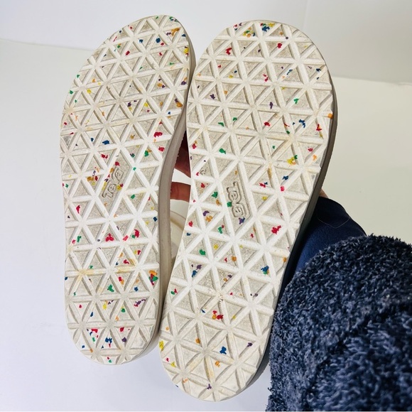 Teva Women's Original Universal Pride Strap Sandals SIZE 9 - Picture 4 of 8